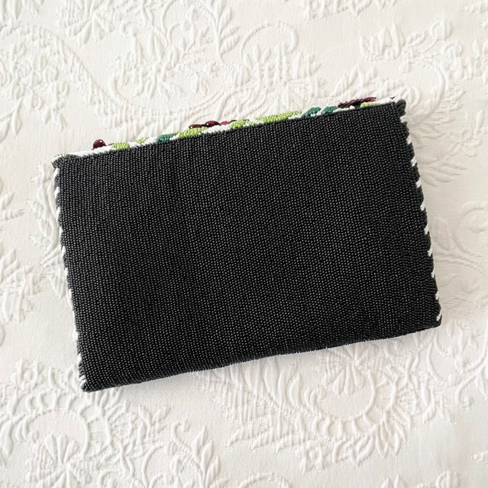 NWT Lulus Black and White Beaded Chevron Stripe Floral Clutch bag - Picture 6 of 9